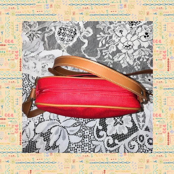 The Original Arizona Red Crossbody Bag - Picture 7 of 8